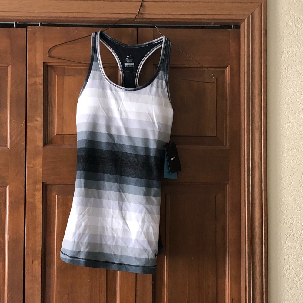 NWT. Nike Dri-fit Tank Top